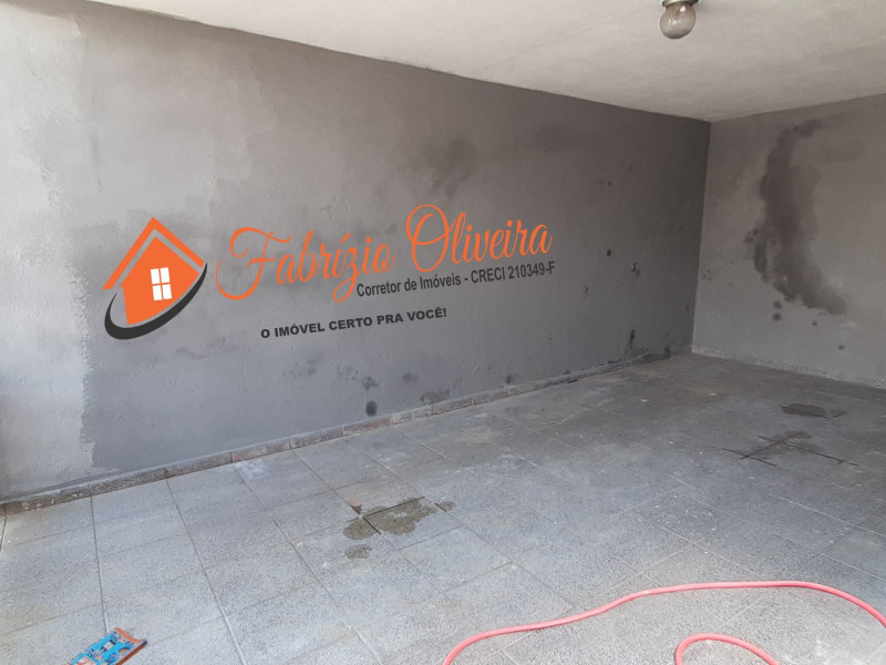 Aluga um sobrado dois dormitórios, duas cozinhas, dois banheiros ( ALUGADO)