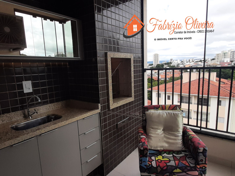 Vende Apartamento com três dormitórios sendo um suíte