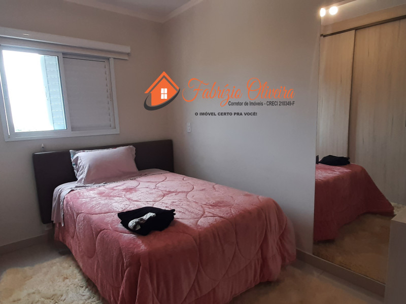 Vende Apartamento com três dormitórios sendo um suíte