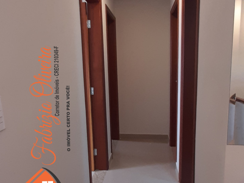 Vende Apartamento com três dormitórios sendo um suíte