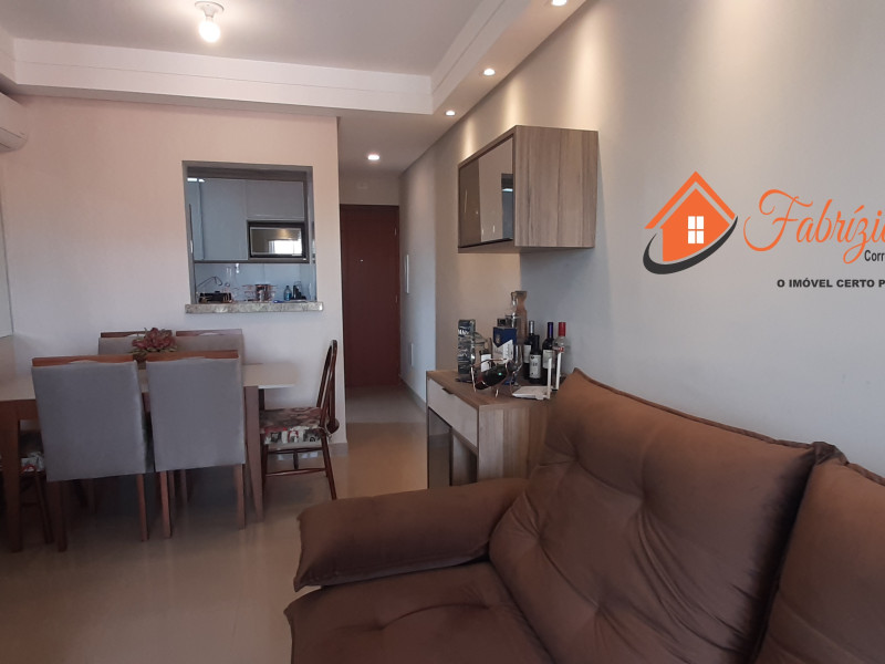 Vende Apartamento com três dormitórios sendo um suíte